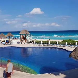 Marlin Turquesa Departamentos Frente Al Mar Cancun